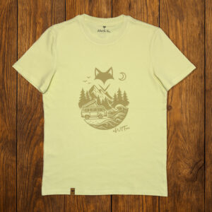 T-shirt en coton bio aube pale illustré présenté à plat, vêtement lifestyle durable
