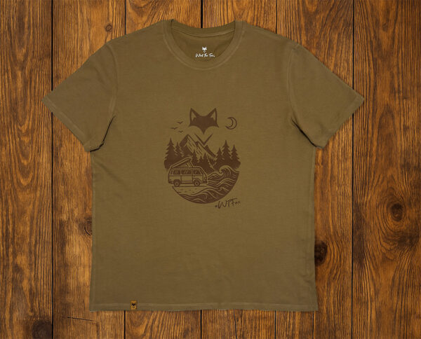 T-shirt marron illustré présenté à plat, mode lifestyle durable