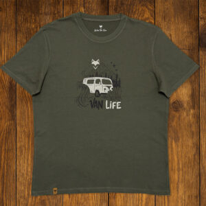 T-shirt vert foncé illustré présenté à plat, vêtement lifestyle outdoor