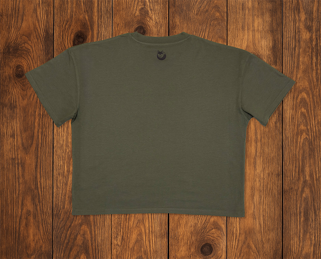 photo studio du tee-shirt en coton bio oversize court femme en verdure nomade