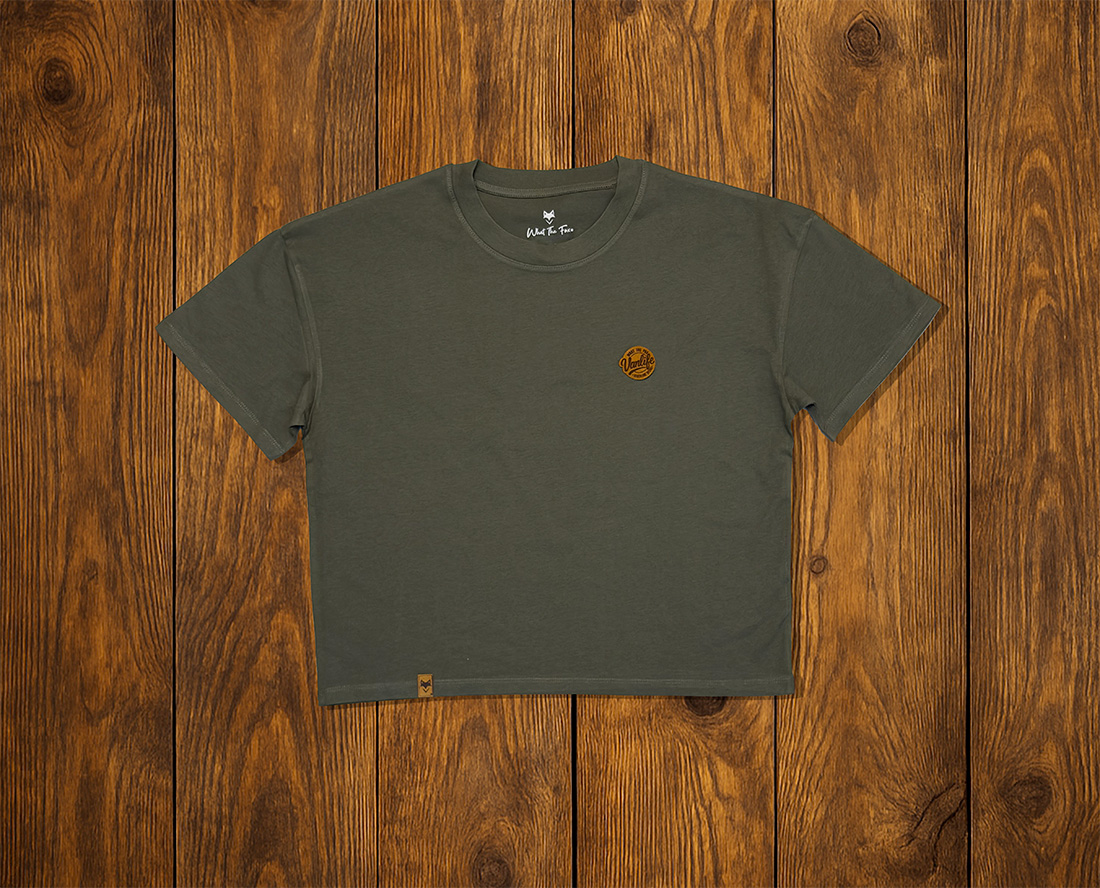 T-shirt oversize femme vert kaki présenté à plat, esprit nature