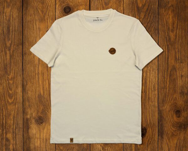 T-shirt écru présenté à plat, basique lifestyle responsable