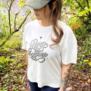 T-shirt femme oversize vanlife porté - Vulpecula verdure nomade