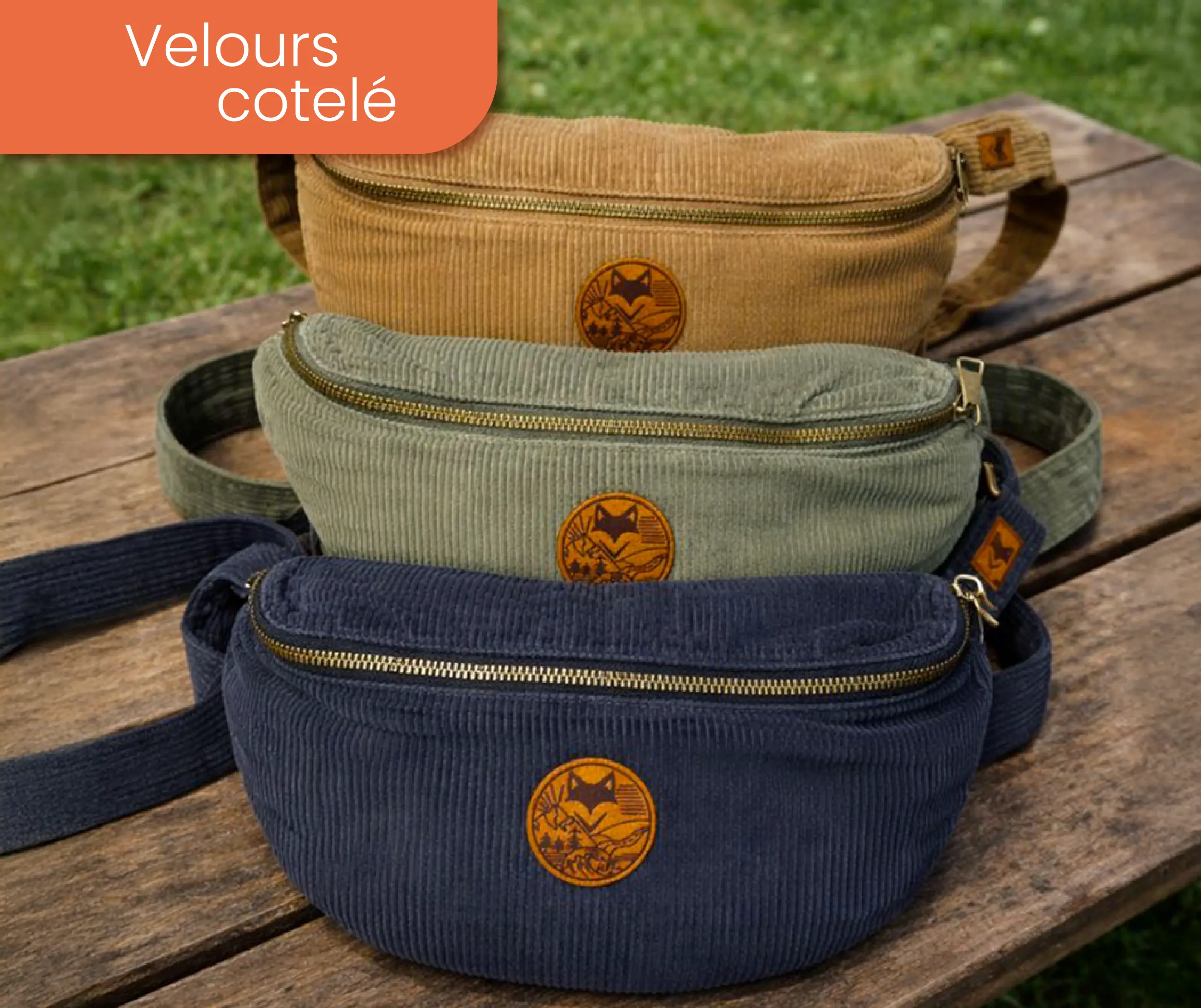 nos 3 bananes (sac) en velours cotelé en 3 coloris différence avec l'emblematique écusson what the fox anisi qu'un patch en suedine van life sur le devant