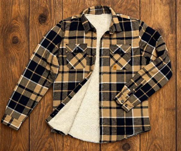 Chemise sherpa femme à carreaux bucheron beige et noire doublée en sherpa écru