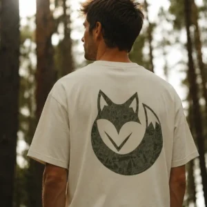 homme de dos portant un t-shirt van life la marque au petit renard