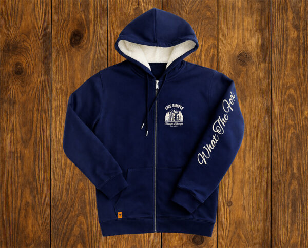 Sweat vanlife en studio extra chaud vue de face sur fond bois