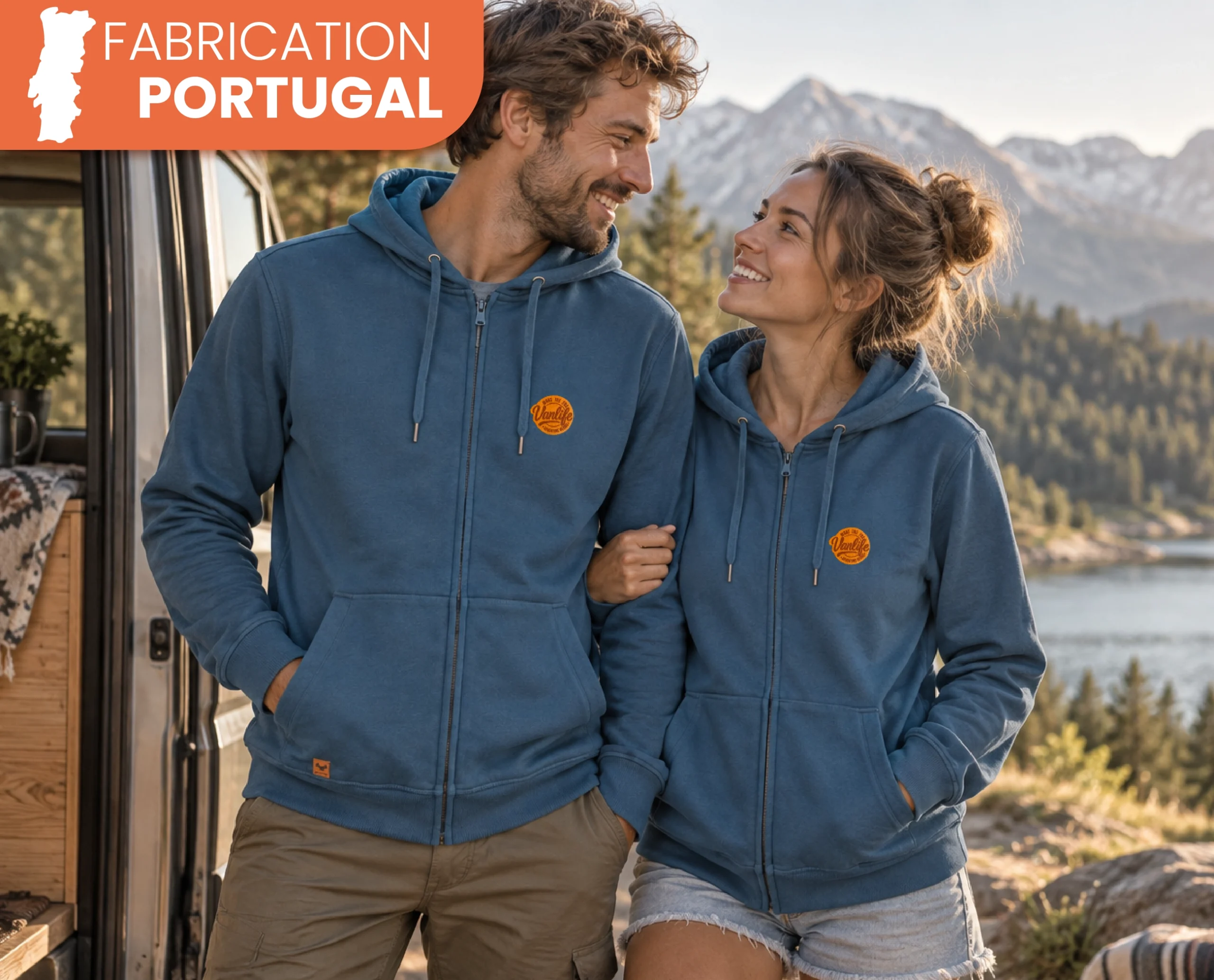 couple portant un sweat outdoor van life fabriqué au portugal